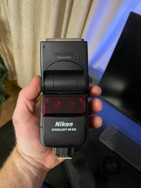 Nikon Flash SB 600 & Nikon 35mm 1.8G