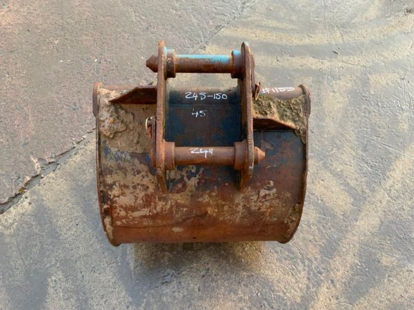 *** 24" DIGGING BUCKET.....45mm PINS......1155 239523649