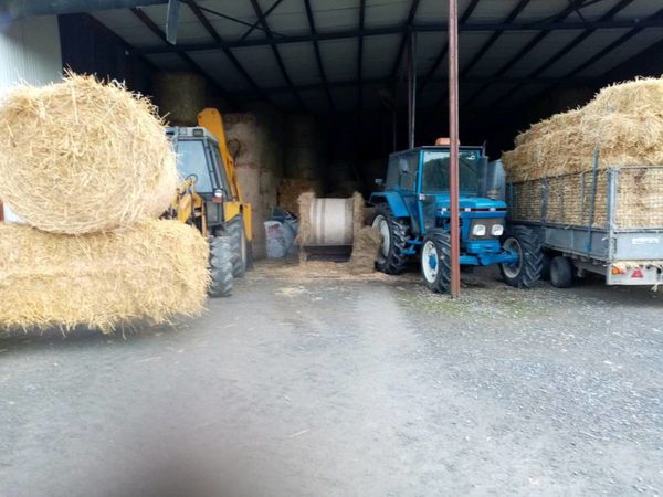 Hay & straw x yard or delivered