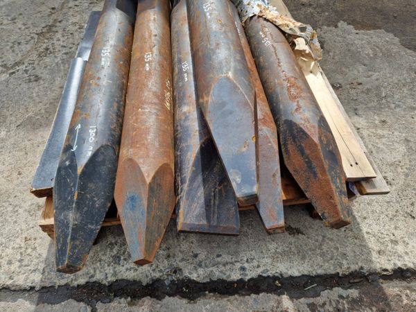 *** HYDRAULIC BREAKER REPLACEMENT CHISELS *** 230353912