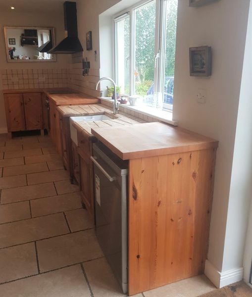 Kitchen units, Belfast sink, extractor & 5 ring induction hob for sale