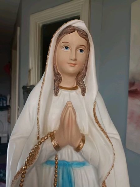 Large 32 inch statue our lady of lourdes