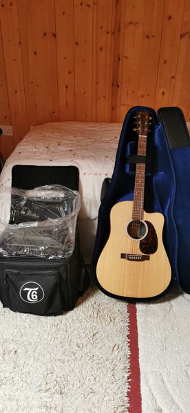 Martin DC X2E 01 electro acoustic guitar with amp