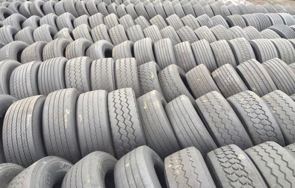 Truck tyre casing recycling