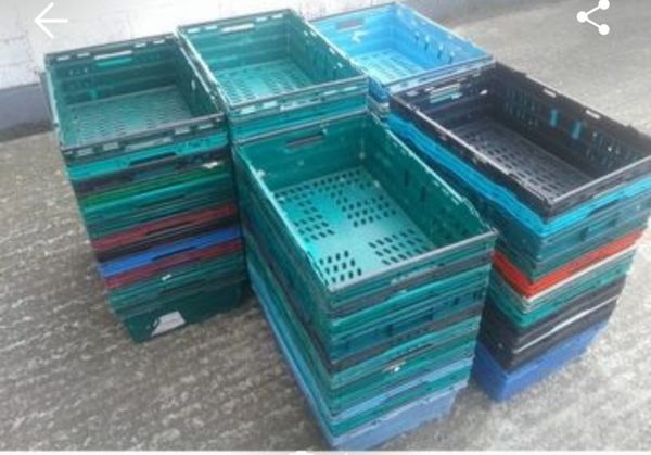 Storage stacking crates 1e each