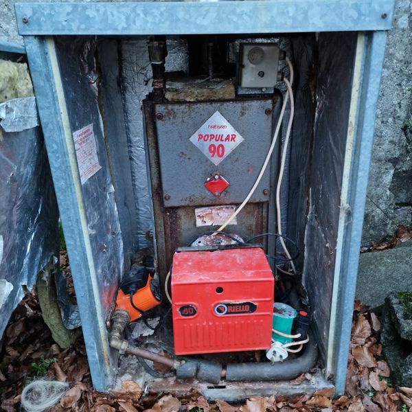 Firebird 90 outdoor oil boiler, burner and pump for sale in Longford