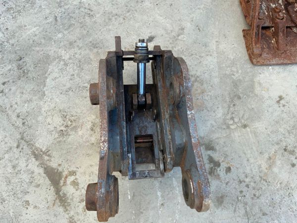 *** 12"  DIGGING BUCKETS x 3....QUICK HITCH *** 249132565