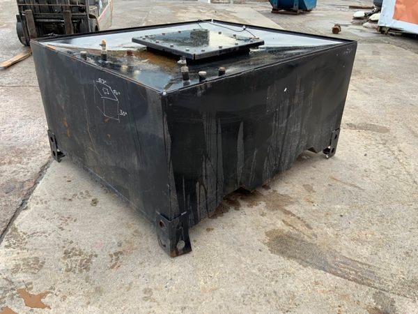1200 litre...FUEL BOWSER / STORAGE CUBE .......630 240272421