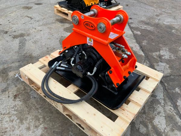 BLK WACKER / COMPACTION PLATE......45MM PINS 240307339