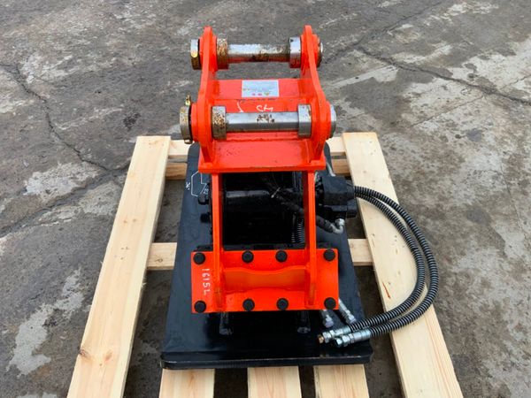 BLK WACKER / COMPACTION PLATE......45MM PINS 240307342