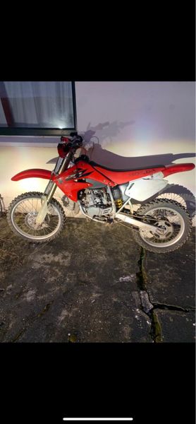Honda cr 85 dirt bike(quick sale)