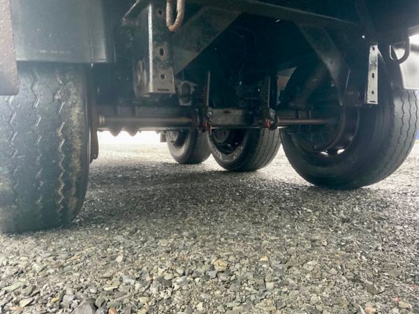 Trailer Trailer SDC TRI Axle.bpw Axles ON Drums. 242760800