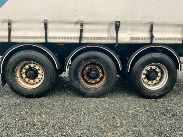 Trailer Trailer SDC TRI Axle.bpw Axles ON Drums. 242760801