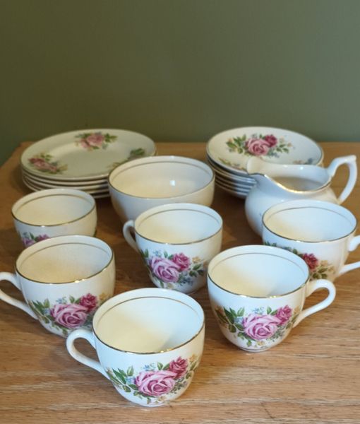Vintage Arklow Pottery Tea Set for sale in Cork for €85 on DoneDeal