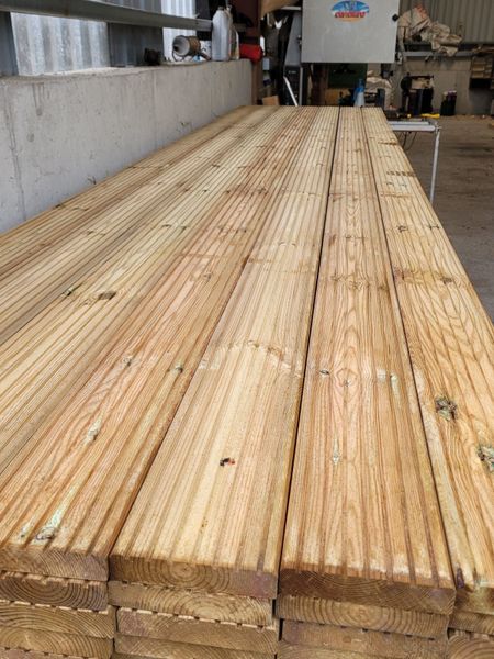 Timber Decking(REDWOOD)