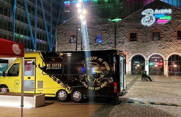 Pizza party and events catering van
