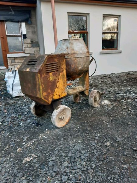 Cement mixer