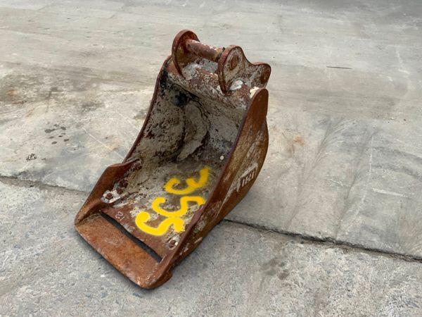 18" DIGGING BUCKET.......45mm PINS.....355. 254032321