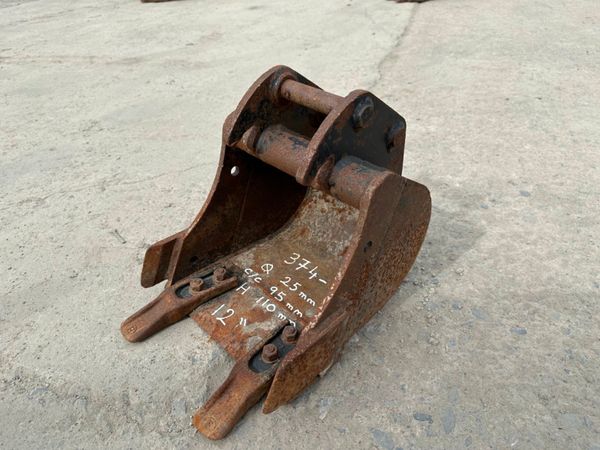 **... 12" .... MINI DIGGER BUCKET.....25mm....374 254140006