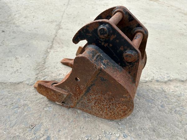 **... 12" .... MINI DIGGER BUCKET.....25mm....374 254140011