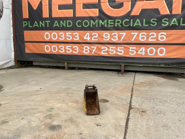 9" MINI / MICRO DIGGER BUCKET...25mmPINS....452 254599339