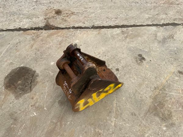 9" MINI / MICRO DIGGER BUCKET...25mmPINS....452 254599345