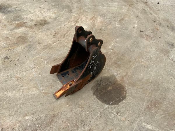 9" MICRO DIGGING BUCKET............25mm.........4 254630531