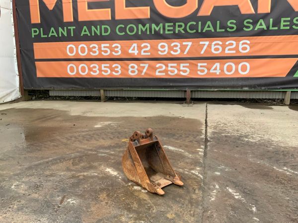 12" JCB MICRO DIGGER BUCKET....      448/12 254758886