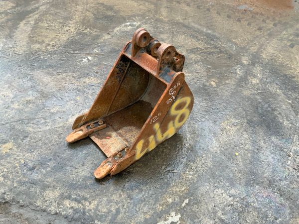 12" JCB MICRO DIGGER BUCKET....      448/12 254758891