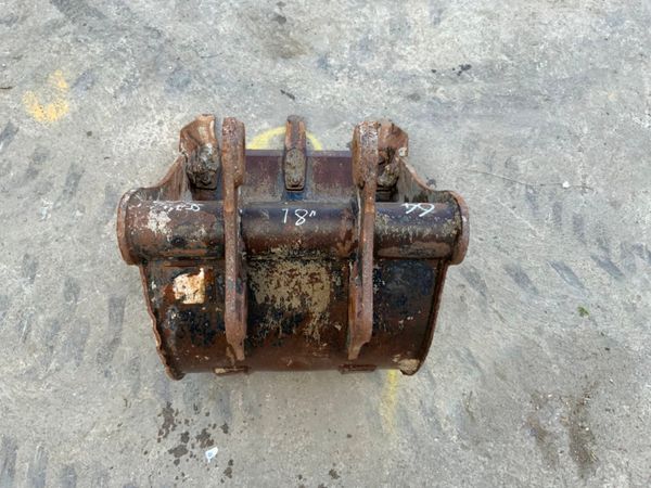 18" DIGGING BUCKET......35mm PINS.....64/18 254872294