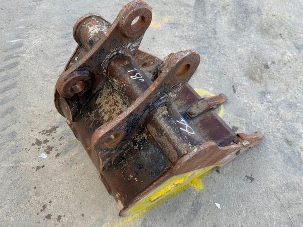 18" DIGGING BUCKET......35mm PINS.....64/18 254872293