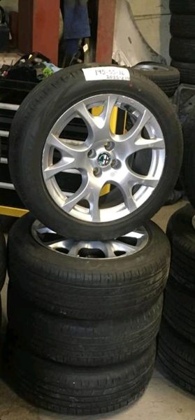 Alfa Romeo 16 inch wheels