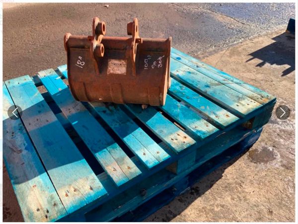 18" MINI DIGGER BUCKET.......30mm PINS....443/18 255106519