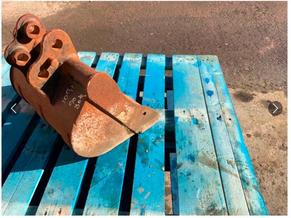18" MINI DIGGER BUCKET.......30mm PINS....443/18 255106520