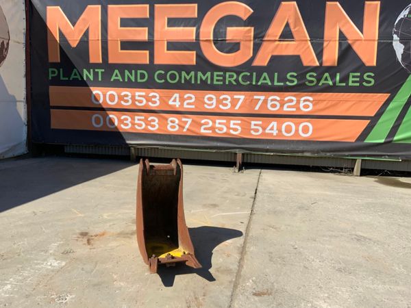 14" SCOOP BUCKET.......60mm PINS........1724. 255508718
