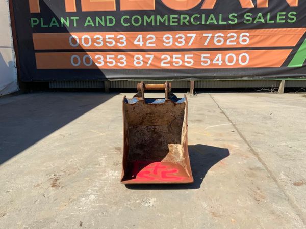 24" DIGGING BUCKET......45mm PINS.....1775. 255510216