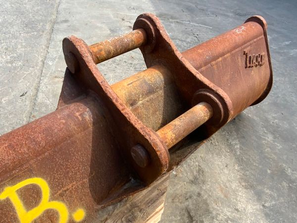 84" TIGHE GRADING BUCKET...80mm PINS......16B. 255764998