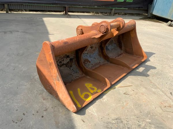 84" TIGHE GRADING BUCKET...80mm PINS......16B. 255765004