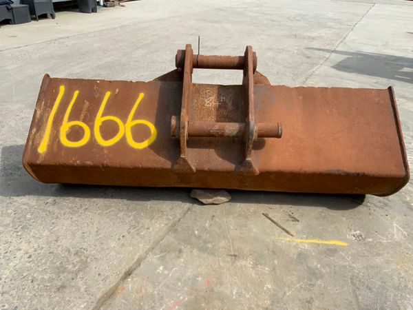 84" SCOTT GRADING BUCKET....80mm PINS.....1666. 255775055