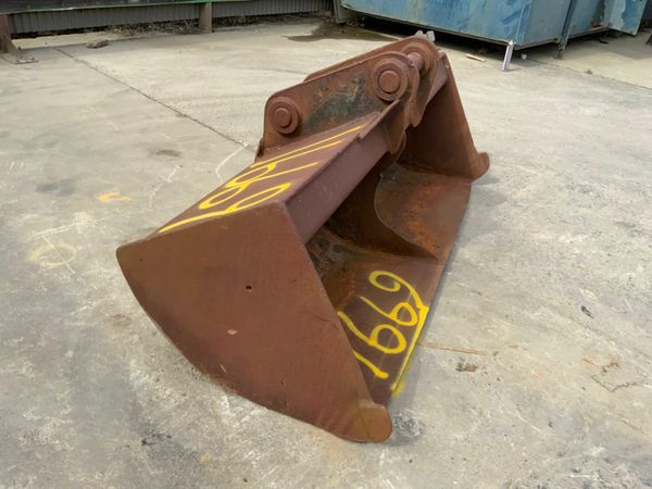 84" SCOTT GRADING BUCKET....80mm PINS....1669. 255776083