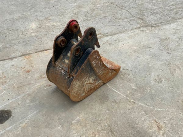 12" RHINOX BUCKET.....30mm PINS.....1219/5 256348569