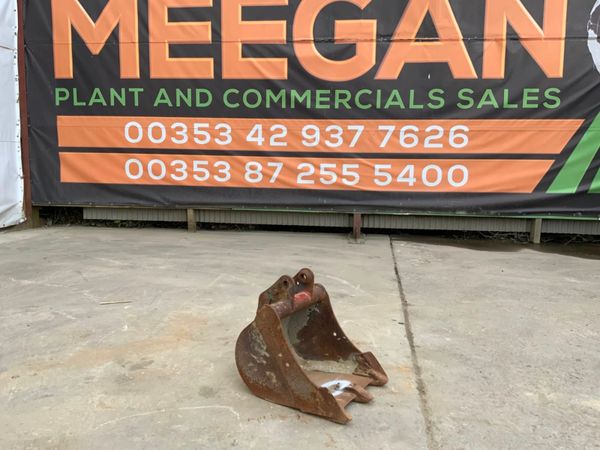 18" MINI DIGGER BUCKET.....30mm PINS......1219/6. 256433578