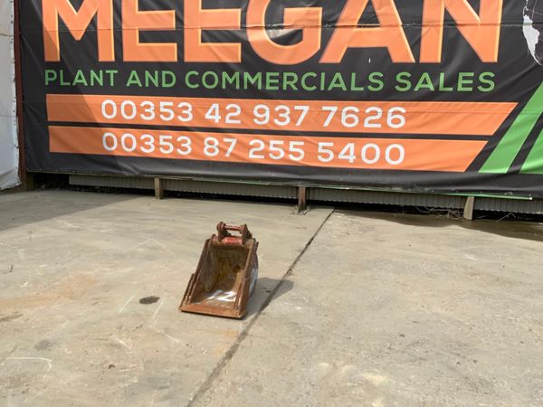 12" MINI DIGGER BUCKET.......30mm PINS.....1220/3 256449895