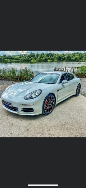 Stunning porsche panamera hybrid 256541829