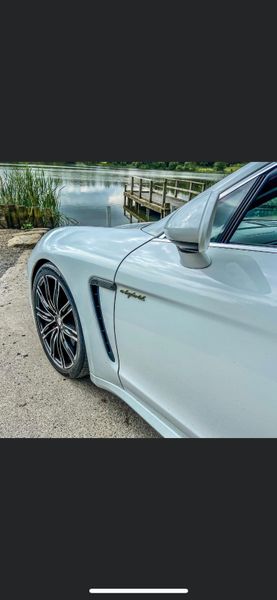 Stunning porsche panamera hybrid 256541832