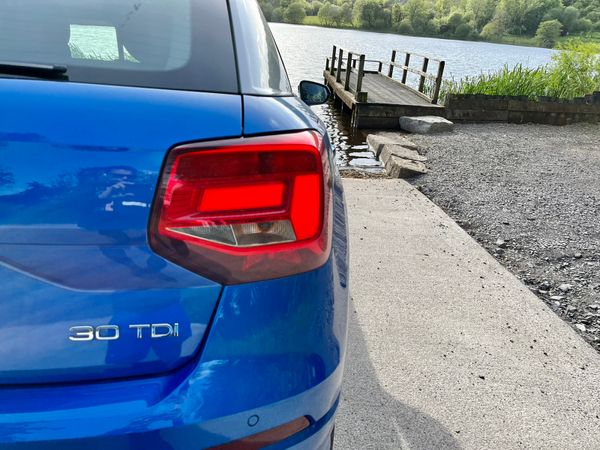 Showroom condition Audi q2 diesel automatic 256807555