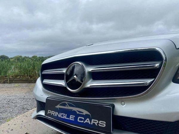 Stunning Mercedes E350 256839423