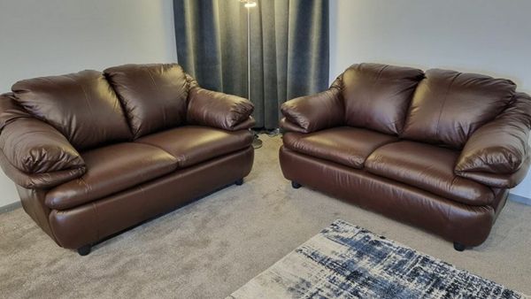 Genuine leather compact 2+2 sofa suite very comfy