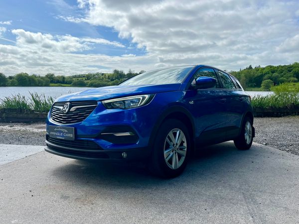 Showroom condition Opel grand land x automatic 257352361