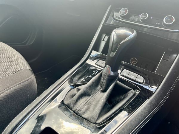 Showroom condition Opel grand land x automatic 257352380